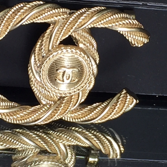 Authentic Chanel CC Brooch - Picture 3 of 6